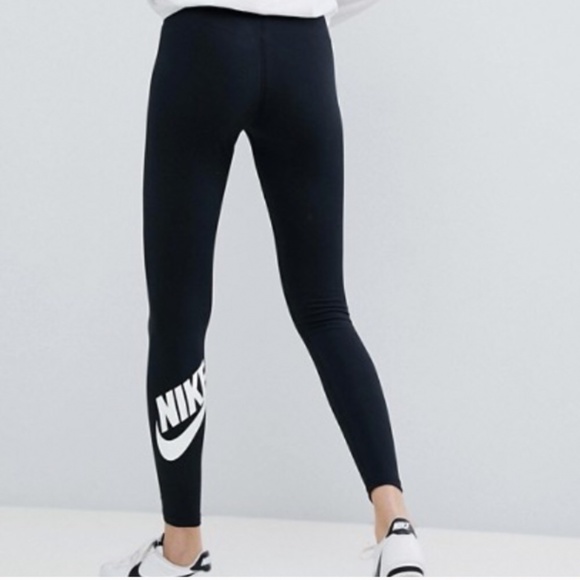 Nike Leg-A-See Legging - Picture 1 of 5